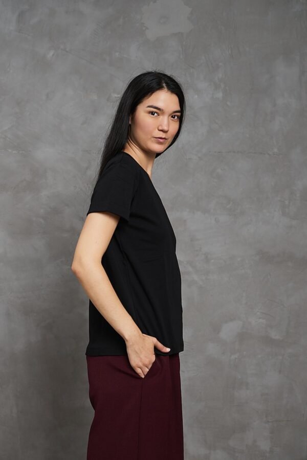 Polo Bea | Cuello V manga con doblez<span> - </span>Negro, M