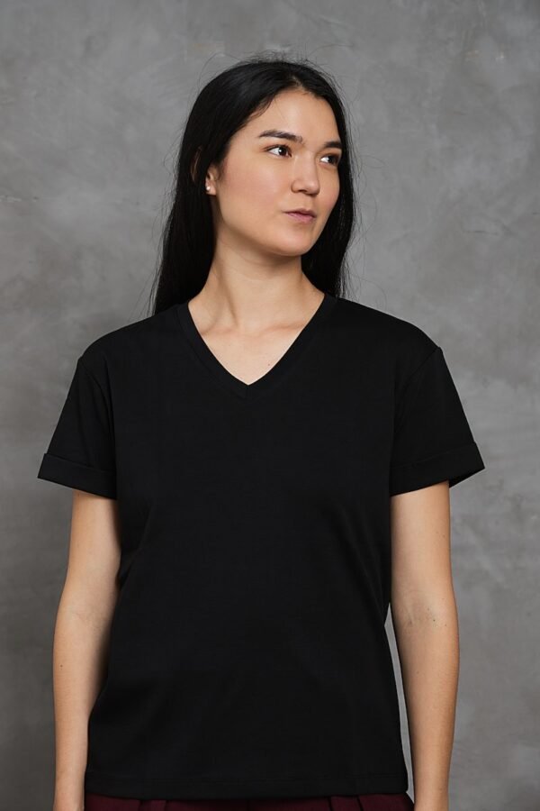 Polo Bea | Cuello V manga con doblez<span> - </span>Negro, XL